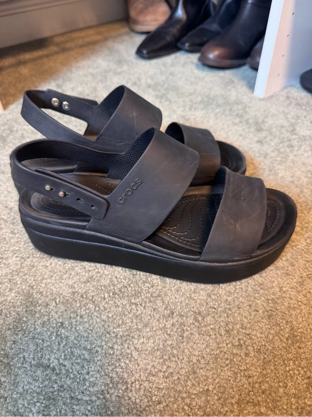 CROCS Brooklyn Women's Black Platform Sandals w/Back Strap, minimalist,versatile